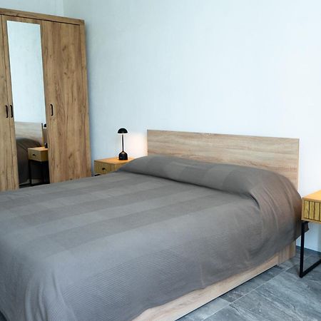 Appartamento Moderno La Dolce Vita Reggio Emilia Exterior foto