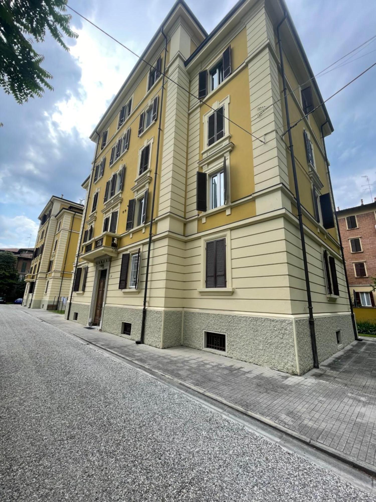 Appartamento Moderno La Dolce Vita Reggio Emilia Exterior foto